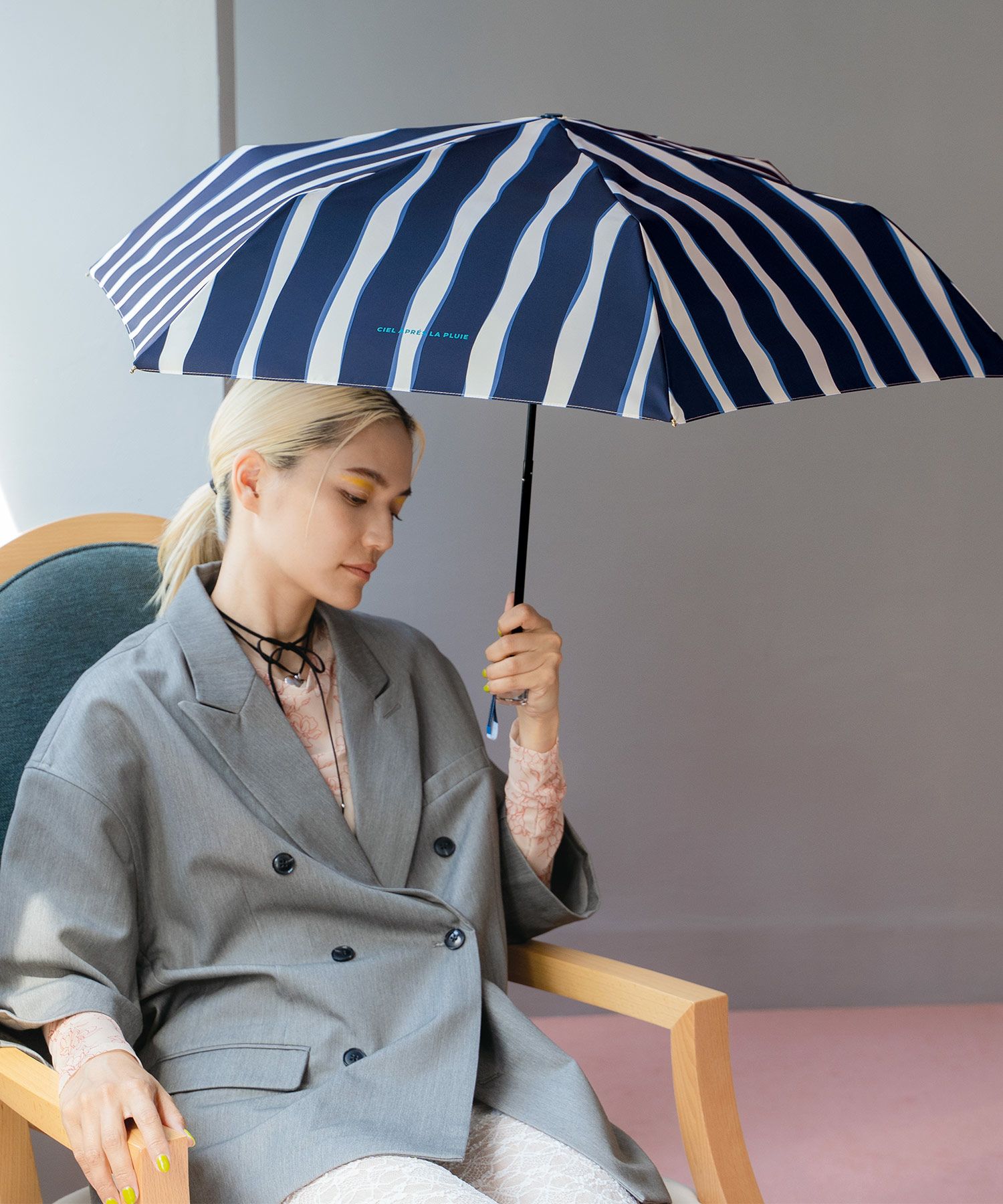 ニュアンスストライプ ミニ 雨傘 折りたたみ 晴雨兼用 ギフト対象 Wpc